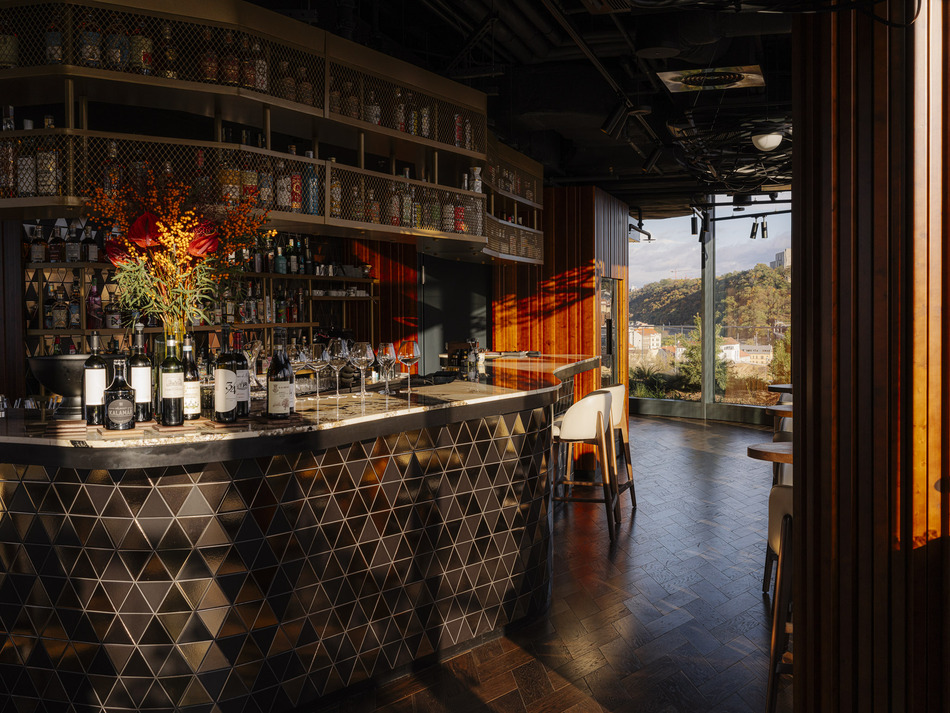 Reason Fine Dining - Architecture